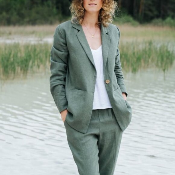 Mantaikotai Milan suit green blazer jacker M , NWOT